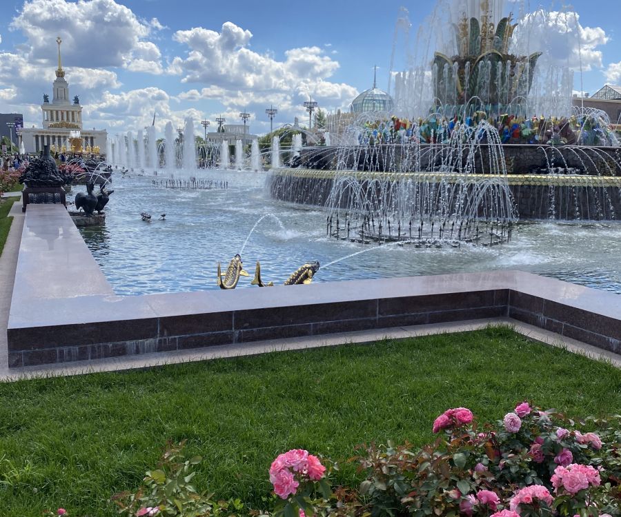Фото: Останкинская башня, ВДНХ и Космос