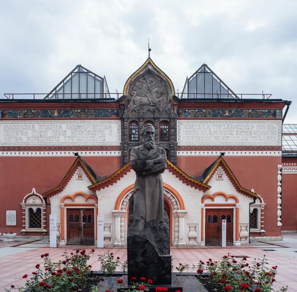 Творцы и благотворители